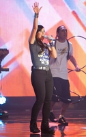 LovinFurtado-WeDay080.jpg