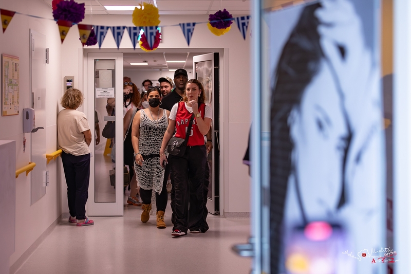 Nelly visiting Children's hospital in Poznan
