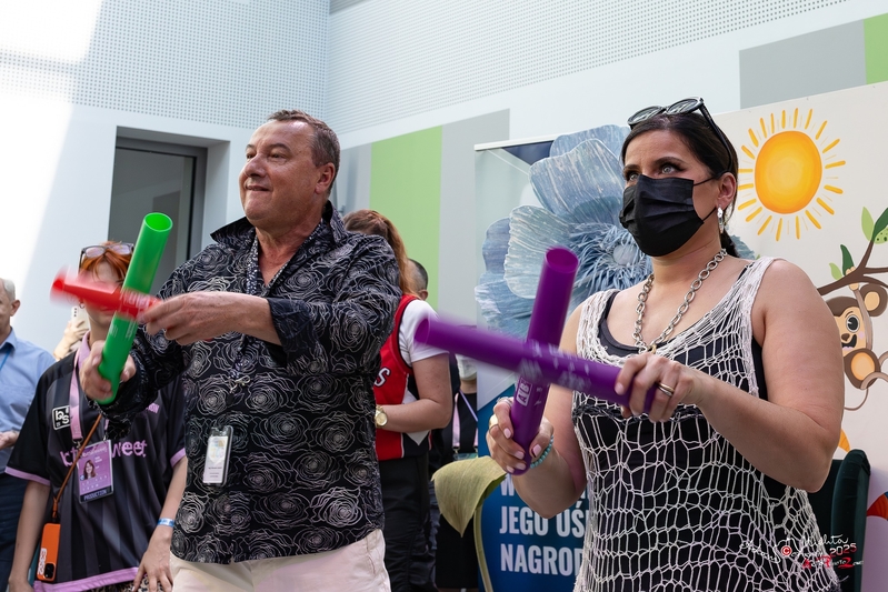 Nelly visiting Children's hospital in Poznan
