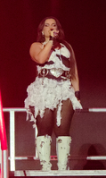 LovinFurtado-Victorious-0004.jpg