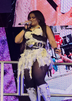 LovinFurtado-Victorious-0198.jpg
