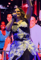 LovinFurtado-Victorious-0210.jpg