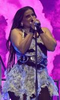 LovinFurtado-Victorious-0377.jpg