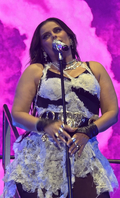 LovinFurtado-Victorious-0384.jpg