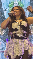 LovinFurtado-Victorious-0506.jpg