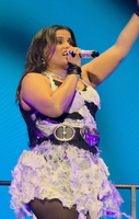 LovinFurtado-Victorious-0518.jpg