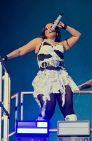LovinFurtado-Victorious-0649.jpg