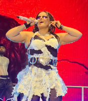 LovinFurtado-Victorious-0689.jpg