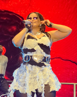 LovinFurtado-Victorious-0691.jpg