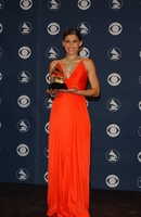 LovinFurtado-Grammy125.jpg