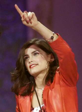 Juno Awards - 2001
Keywords: Juno;Flower Dress;red coat;short hair;neckless;hoops;red lips;red nails;Awards